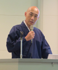 基調講演を行う松本紹圭氏